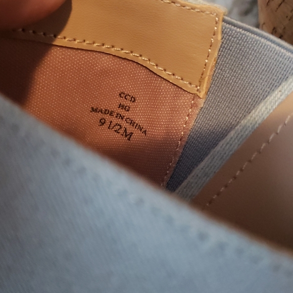 Charles David DENIM Light blue denim wedge - Picture 7 of 12